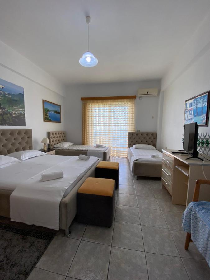 Hotel Odhisea Qëparo Exteriér fotografie
